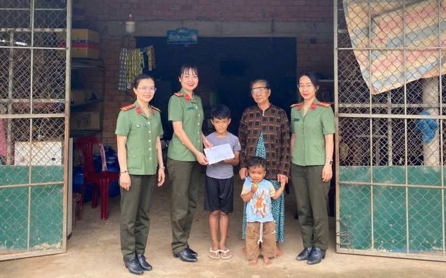 Lâm Đồng: Xã Tánh Linh lan tỏa yêu thương từ chương trình "Mẹ đỡ đầu"