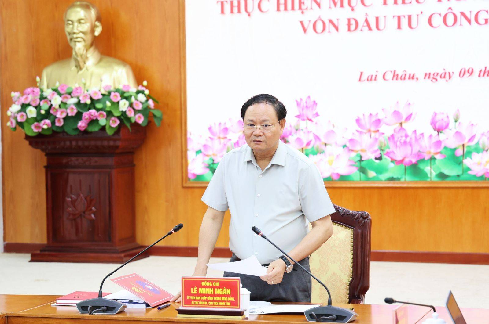 Lê Minh Ngân - Ủy viên Ban Chấp hành Trung ương Đảng, Bí thư Tỉnh ủy, Chủ tịch HĐND tỉnh, Trưởng Ban Chỉ đạo tỉnh kết luận cuộc họp.