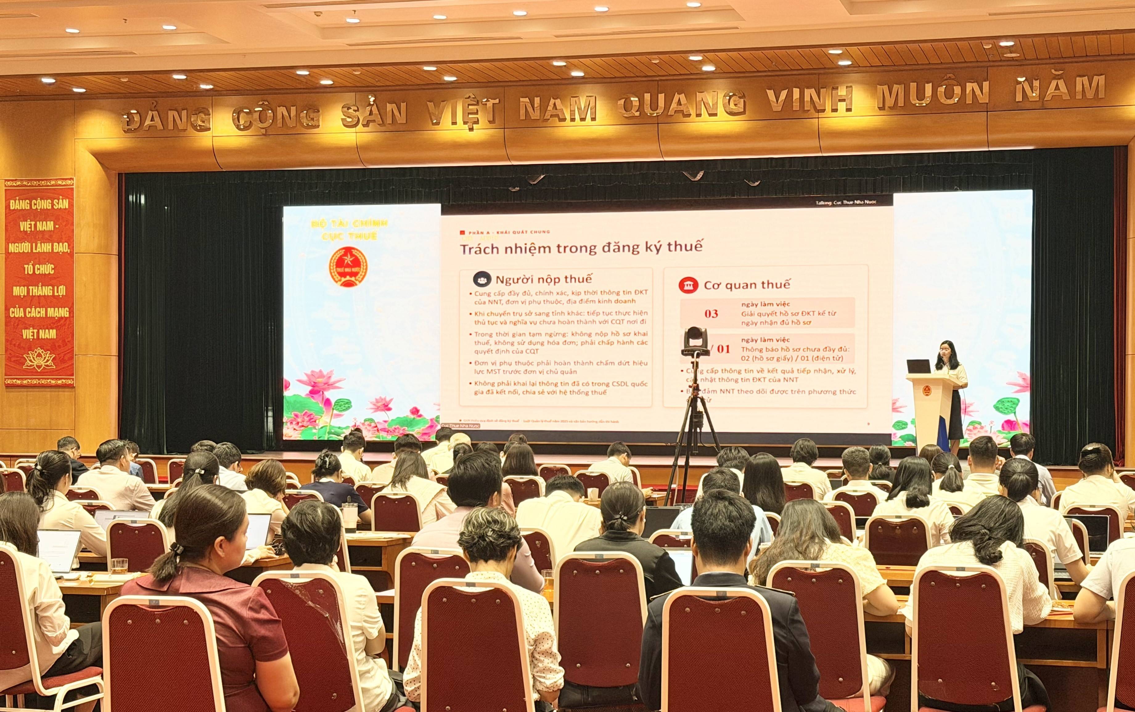 Ngành Thuế tập huấn triển khai Luật Quản lý thuế mới, sẵn sàng hỗ trợ người nộp thuế