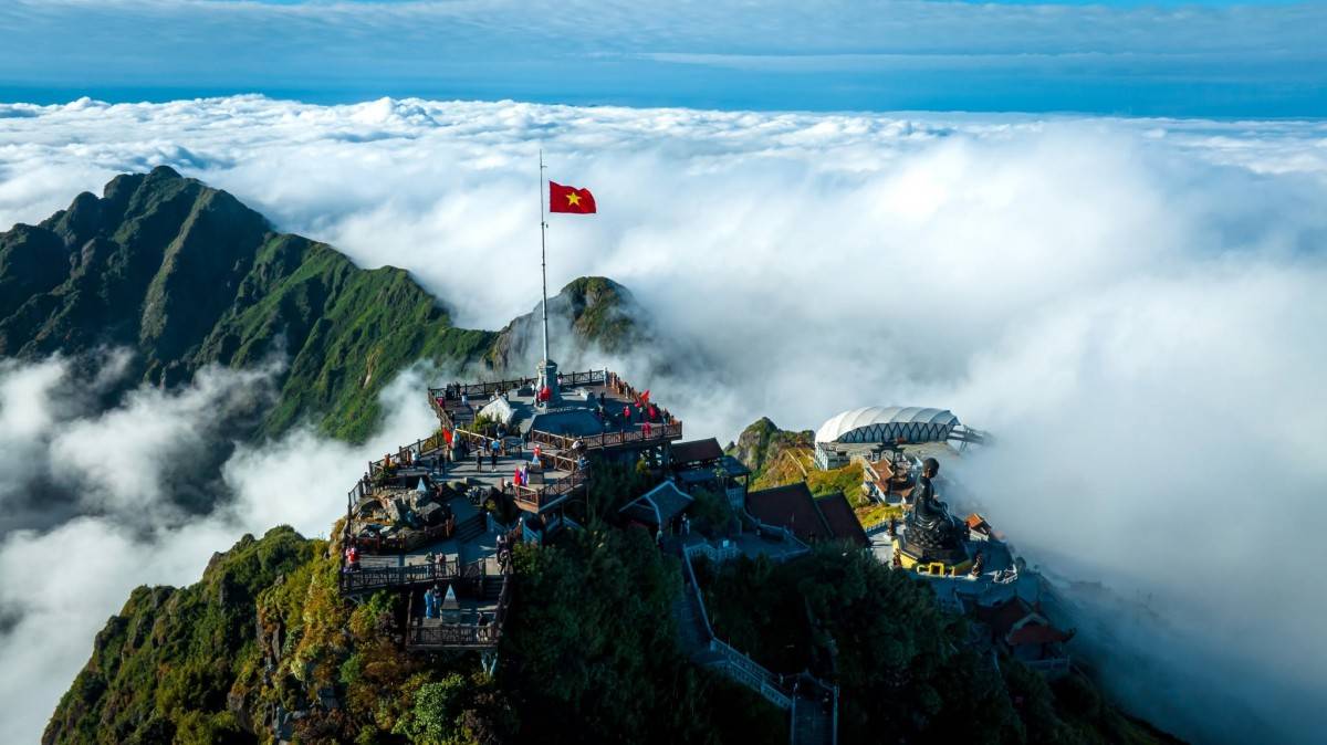  Sun World Fansipan Legend còn mang đến hành trình khám phá trọn vẹn thiên nhiên và văn hóa bản địa Tây Bắc.