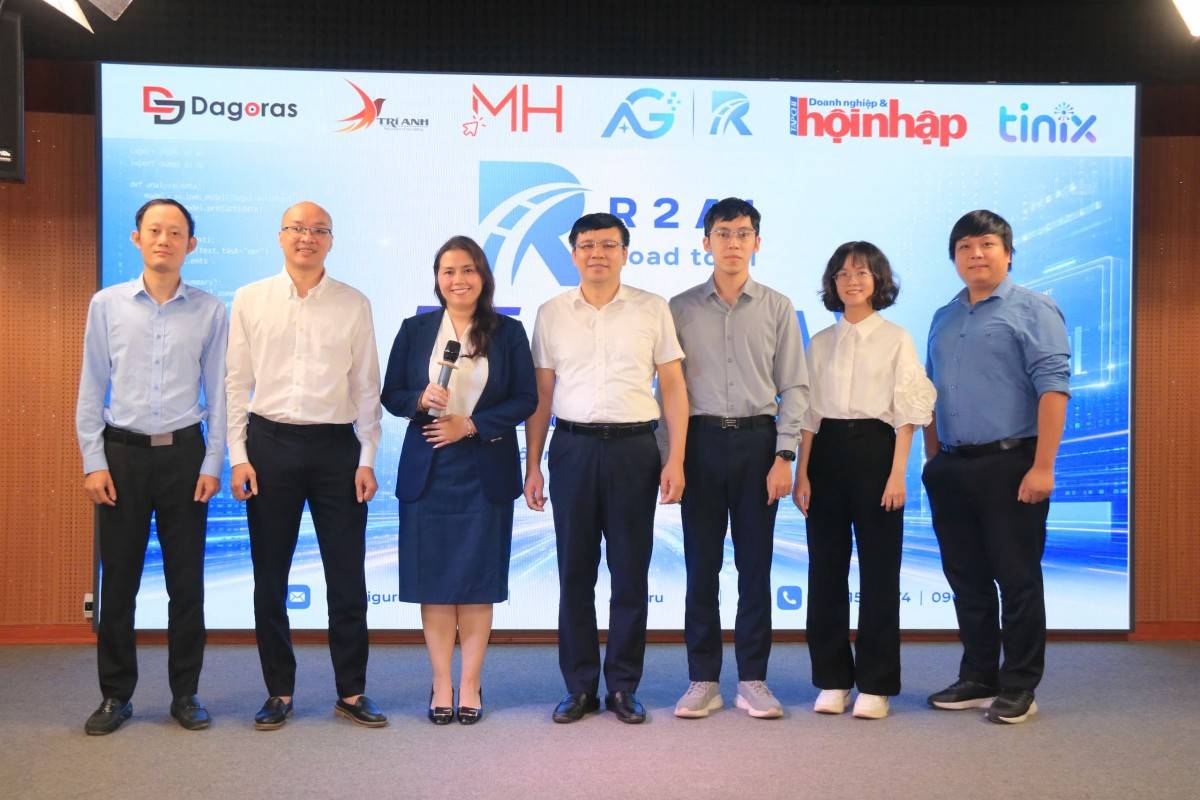 Thành viên Ban giáo khảo Road to AI 2026 đều là các chuyên gia, doanh nhân và giảng viên thực chiến của các trường Đại học về Công nghệ