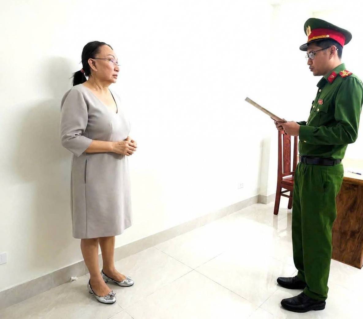 Chủ tiệm vàng Kim Lý bị bắt, hé lộ thủ đoạn tuồn kim cương về Việt Nam