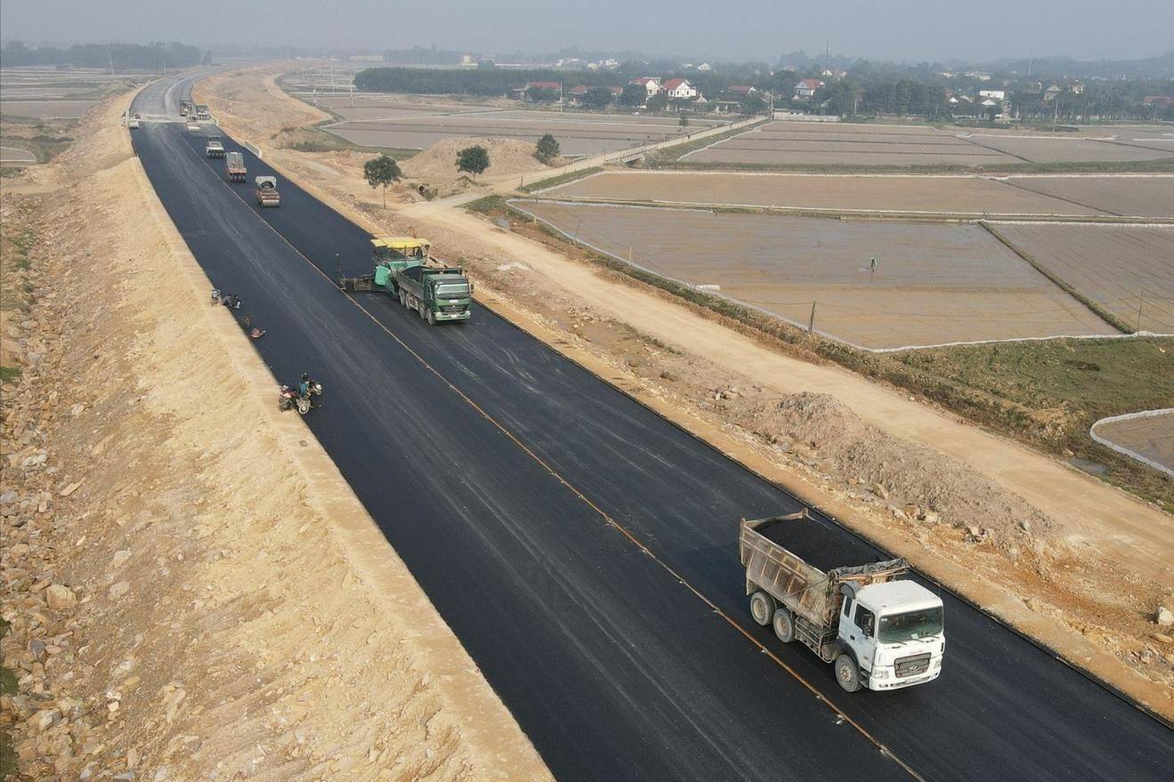 Từ 15/7, 5 đoạn cao tốc Bắc - Nam qua Hà Tĩnh, Quảng Trị chính thức thu phí ETC