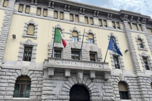 Italia sắp thoái vốn khỏi một số ngân hàng lớn