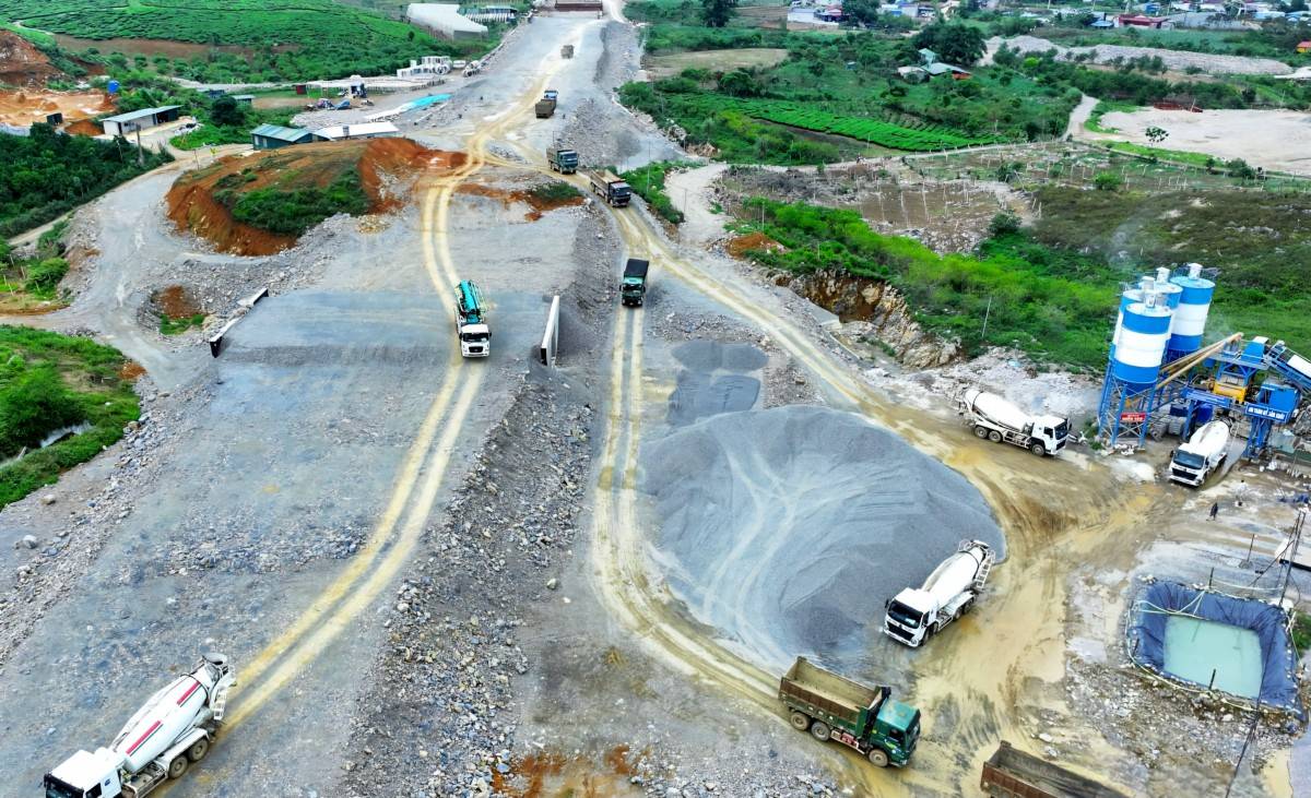 Sơn La tăng tốc giải ngân vốn đầu tư công, dồn lực cho cao tốc Hòa Bình - Mộc Châu