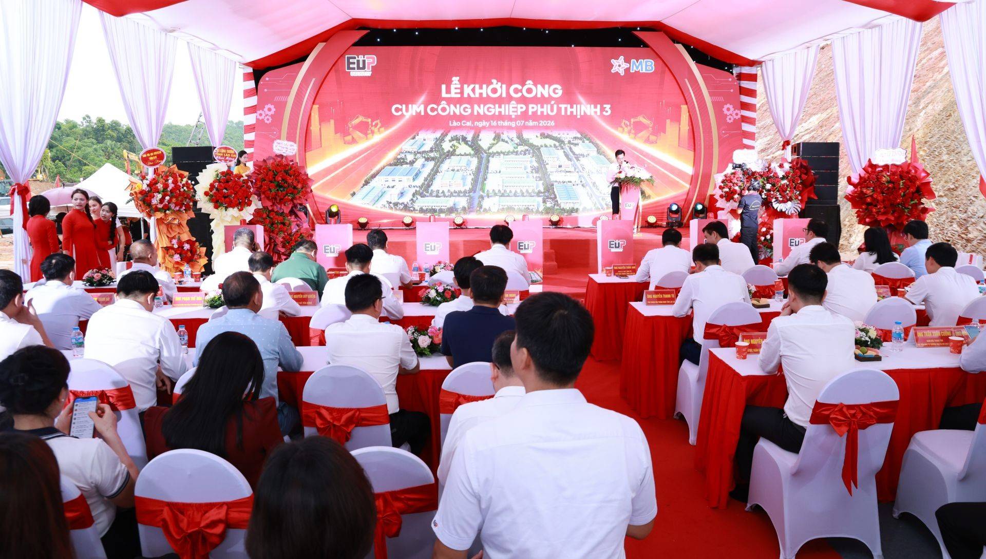 Lào Cai khởi công Cụm công nghiệp Phú Thịnh 3 hơn 550 tỷ đồng, mở rộng quỹ đất đón dòng vốn đầu tư
