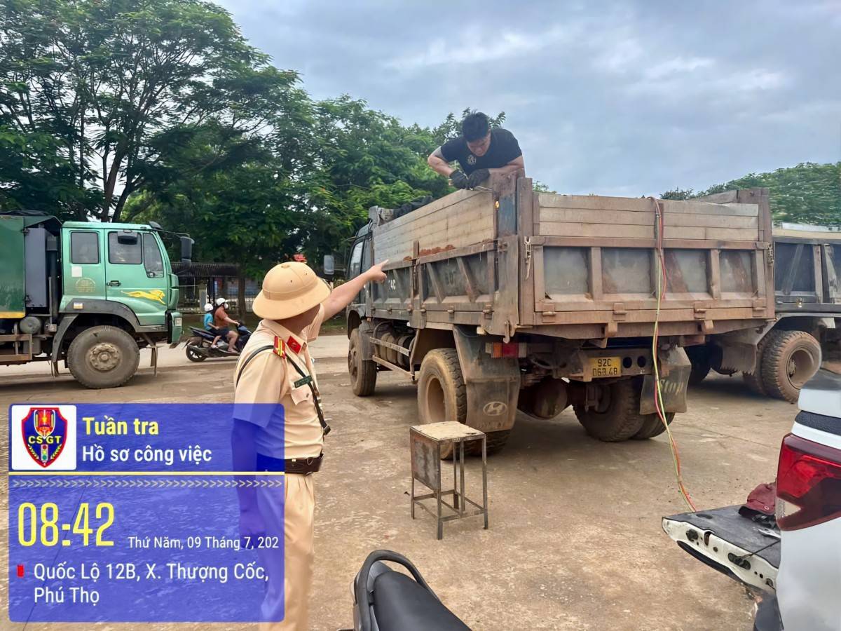 Phú Thọ: Trạm CSGT Tân Lạc xử lý hơn 260 trường hợp xe quá tải