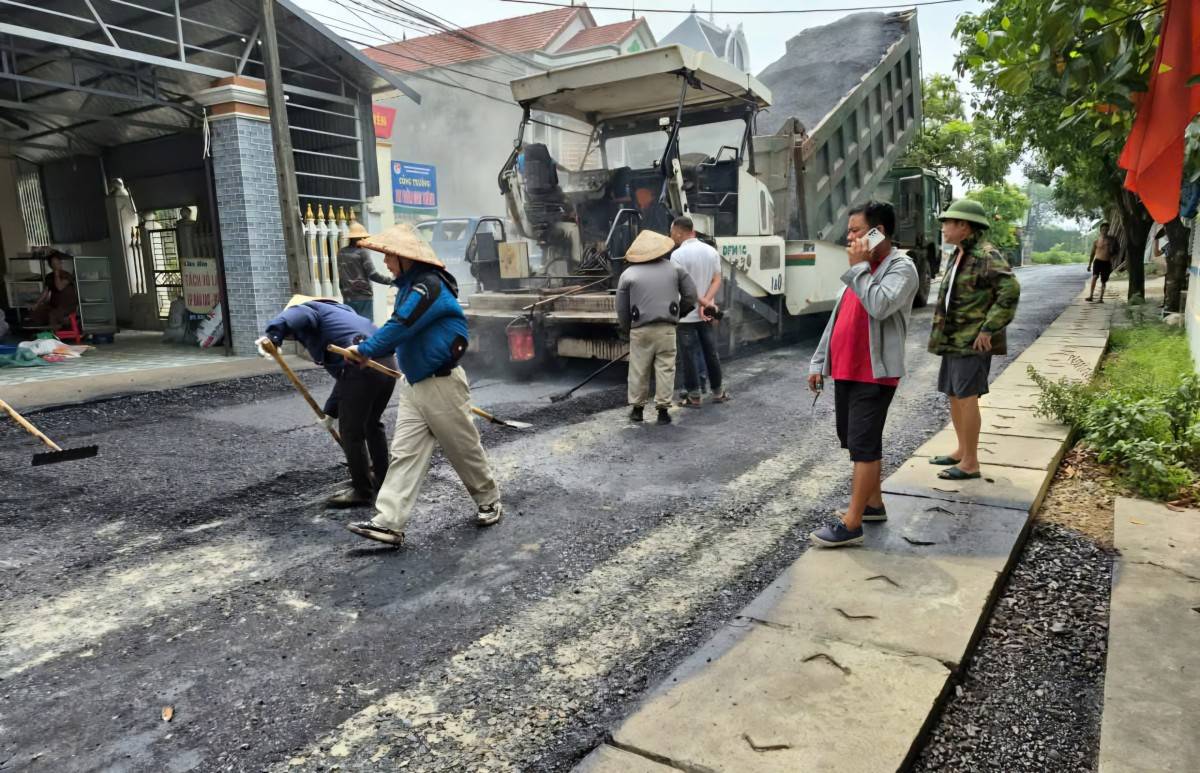 Phú Thọ: Tăng tốc về đích sớm tuyến đường 8 tỷ đồng tại Hiền Quan