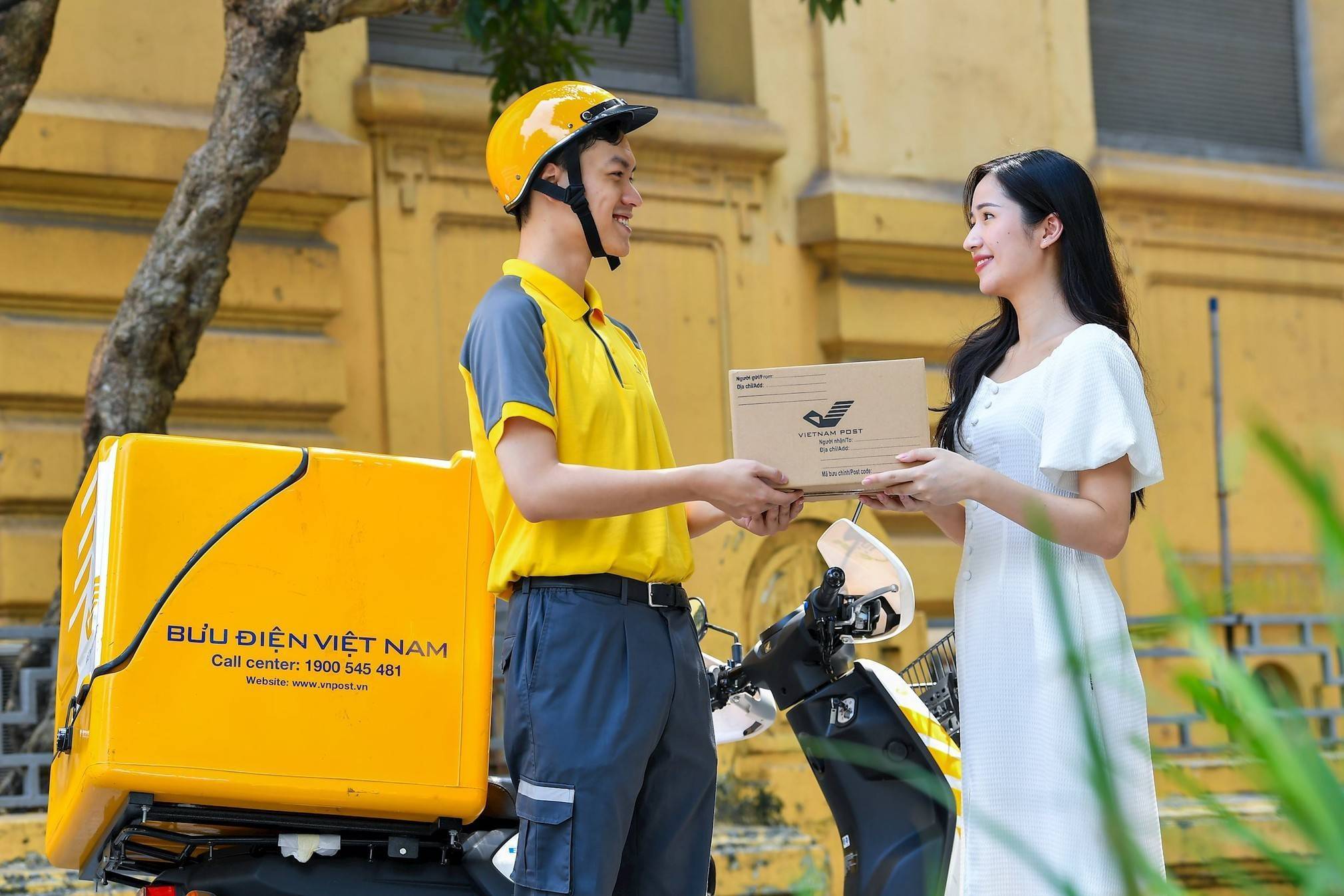 Đề xuất doanh nghiệp bưu chính bắt buộc sử dụng bao bì thân thiện môi trường khi đăng ký hoạt động