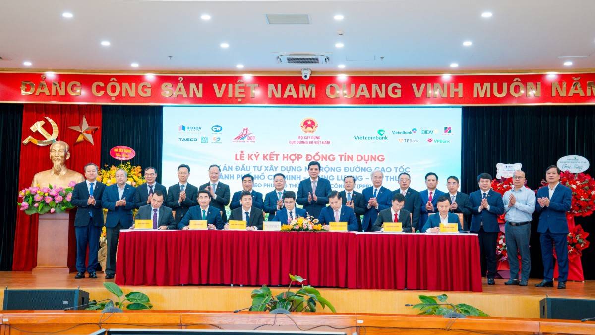 Sáu ngân hàng cấp hơn 27.000 tỷ đồng mở rộng cao tốc TP.HCM Trung Lương