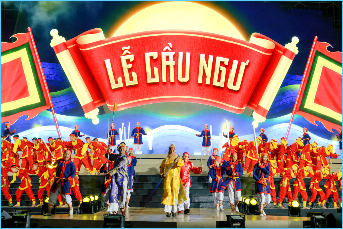 Chạm đến “Sắc màu đại dương - Vươn tầm quốc tế” trong đêm khai mạc lễ hội  Festival Biển Khánh Hòa
