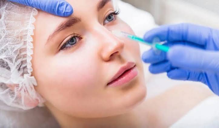 ác cơ quan quản lý đang tăng cường siết chặt kiểm soát thị trường nhằm ngăn chặn tình trạng hàng giả, hàng kém chất lượng, mỹ phẩm không bảo đảm an toàn và các hoạt động quảng cáo sai sự thật gây ảnh hưởng đến quyền lợi người tiêu dùng.