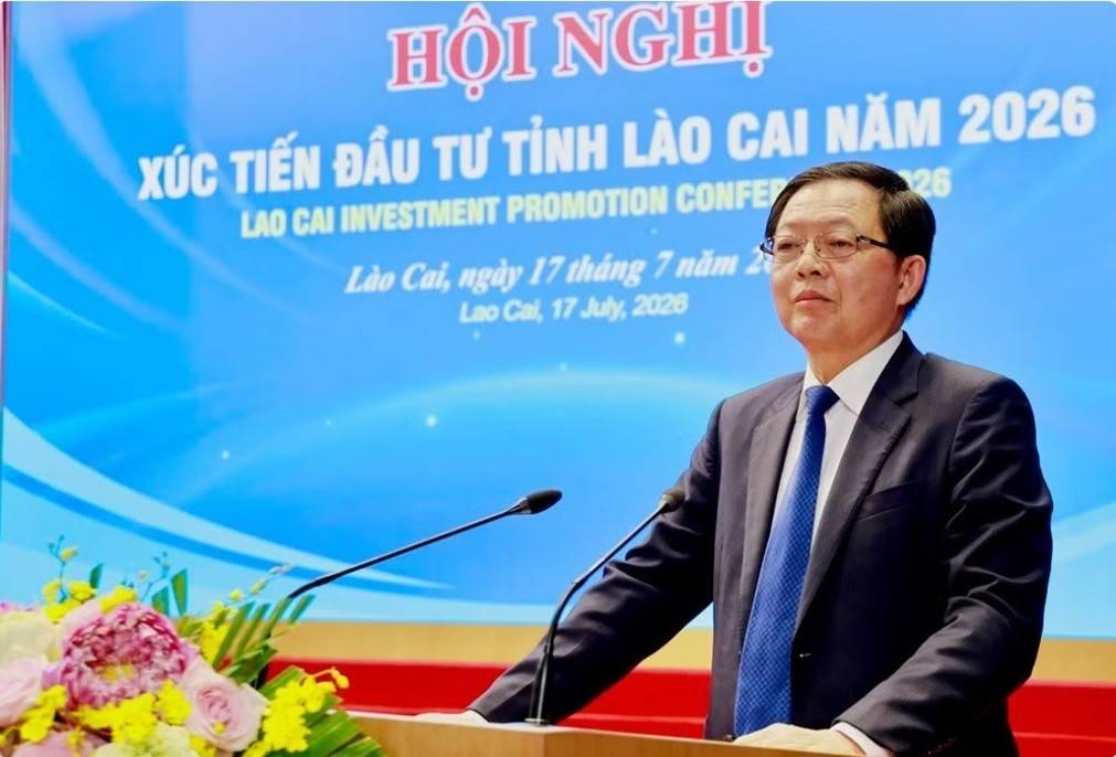 Phó Thủ tướng Hồ Quốc Dũng phát biểu tại hội nghị. (Ảnh: THANH SƠN)