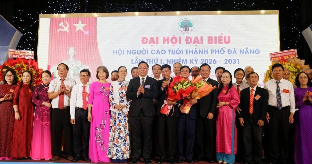 Ban Chấp hành Hội Người cao tuổi thành phố nhiệm kỳ 2026-2031 ra mắt Đại hội.