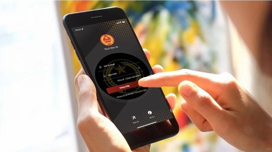 Cục Thuế đề nghị người dân kiểm tra ngay thu nhập trên eTax Mobile