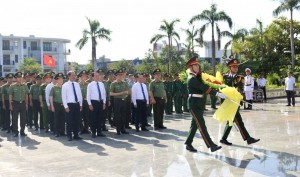 Đại tướng Lương Tam Quang tri ân người có công tại Gia Lai