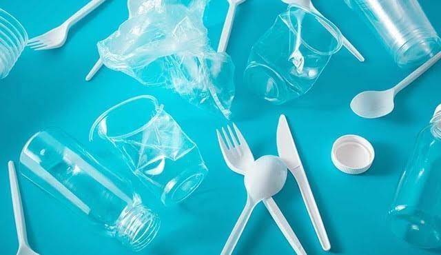 EU cấm nhiều loại bao bì nhựa dùng một lần trong nhà hàng, khách sạn từ năm 2030