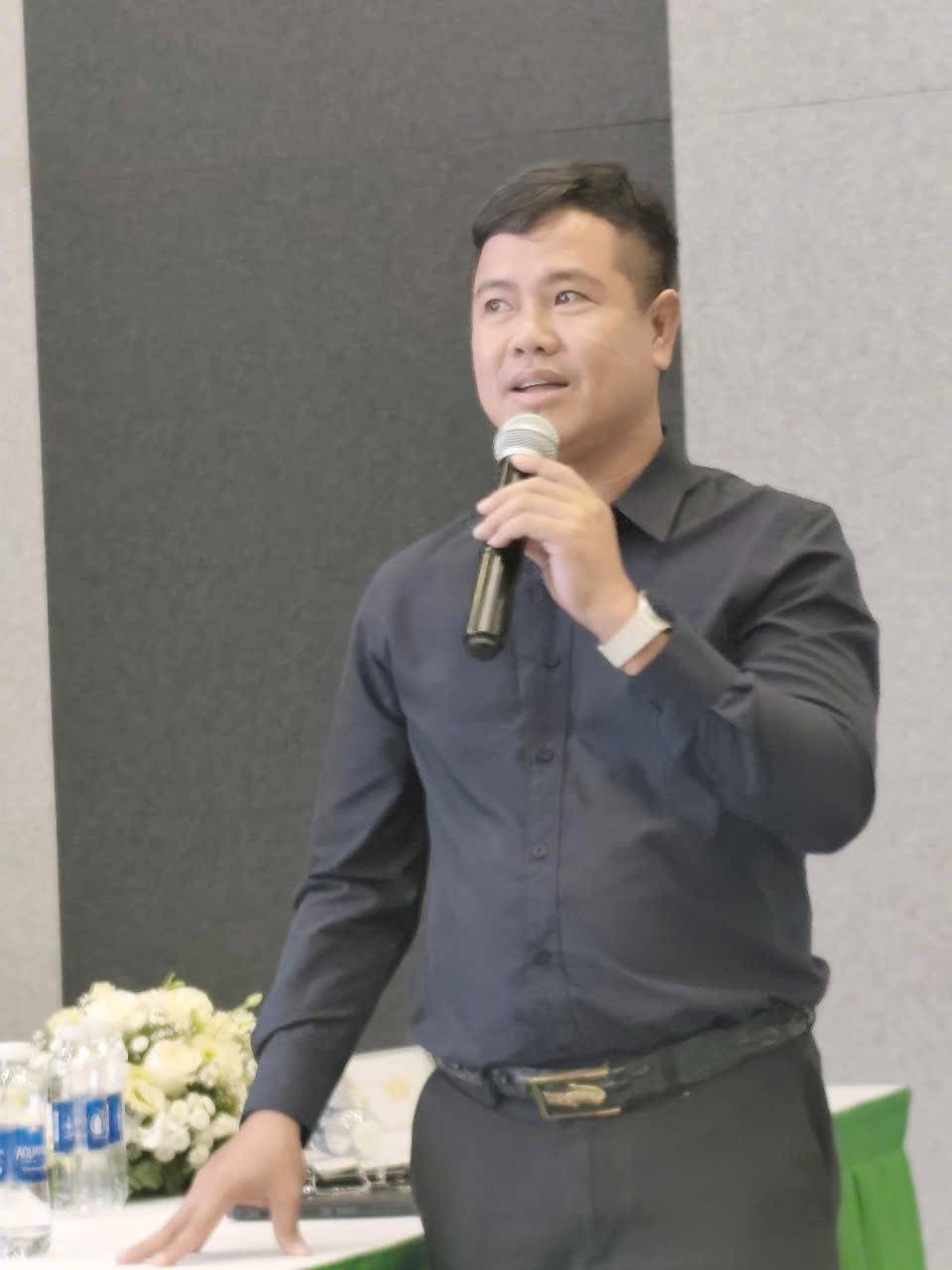 Khi Chủ tịch xã trong vai 