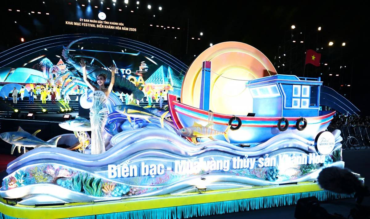 Festival biển Khánh Hòa 2026 thu hút gần 800.000 lượt khách thu về 1.300 tỷ đồng
