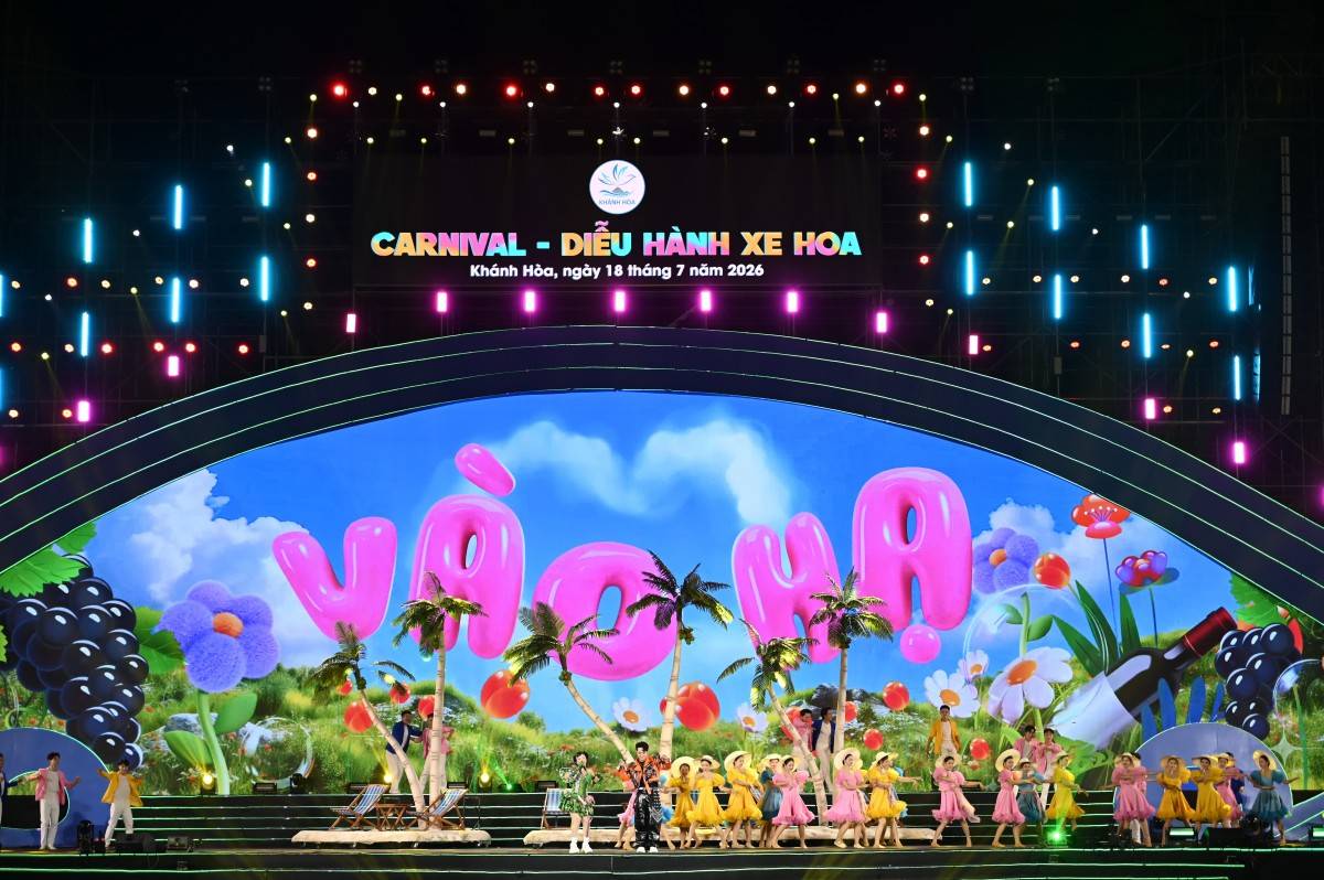 Festival biển Khánh Hòa 2026 thu hút gần 800.000 lượt khách thu về 1.300 tỷ đồng