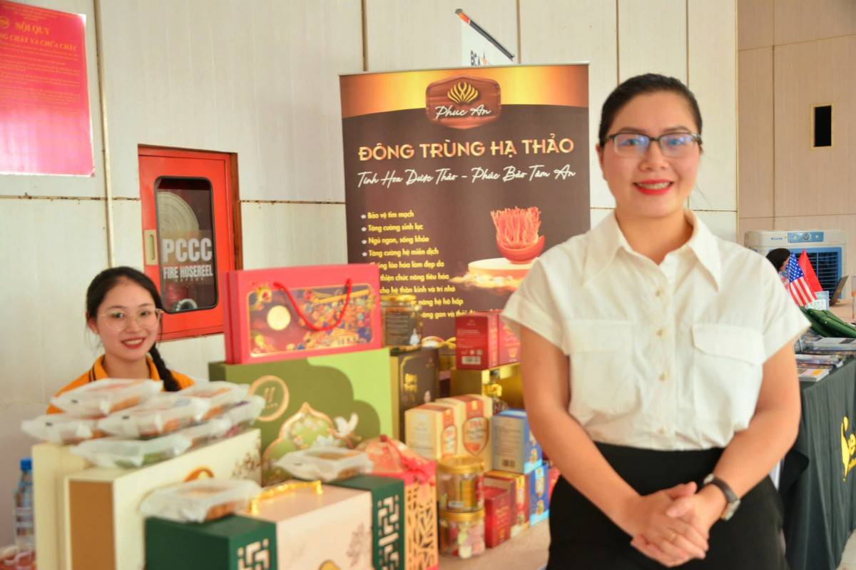 Bà Lê Thị Thanh Ái, Phó Chủ tịch HĐQT Công ty CP Dược liệu Đông trùng hạ thảo Phúc An