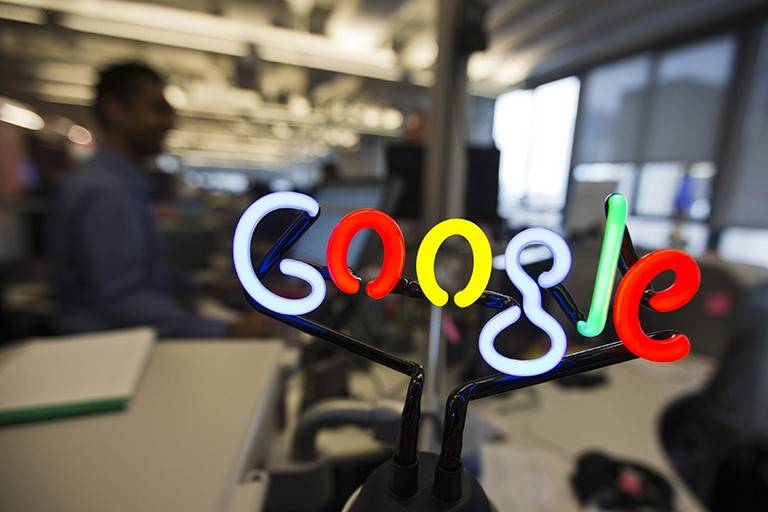 Alphabet lập kỷ lục doanh thu, Google Cloud bứt phá nhờ AI