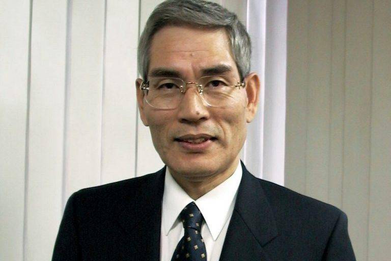 Takemitsu Takizaki, nhà sáng lập Keyence. Sau hai lần phá sản, ông xây dựng doanh nghiệp trở thành một trong những công ty công nghệ công nghiệp có biên lợi nhuận cao nhất thế giới.