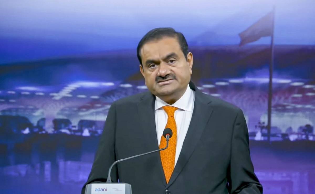 Tỷ phú Gautam Adani tính bước vào lĩnh vực hàng không