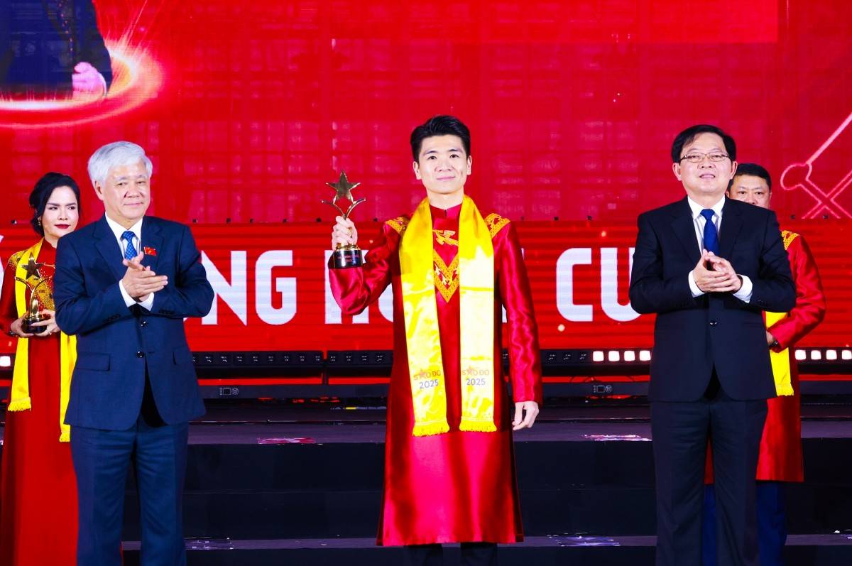 Phó Chủ tịch SHB Đỗ Quang Vinh tham gia Đoàn Chủ tịch Hội Doanh nhân trẻ Việt Nam