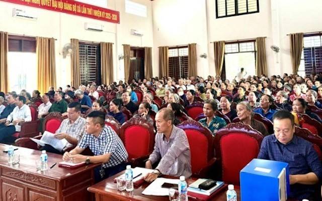Đông đảo người dân của xã Hùng Châu và xã Quỳnh Lưu tham dự Hội nghị công bố quy hoạchQuy hoạch phân khu tỷ lệ 1/2.000 Khu công nghiệp Diễn Quỳnh 1