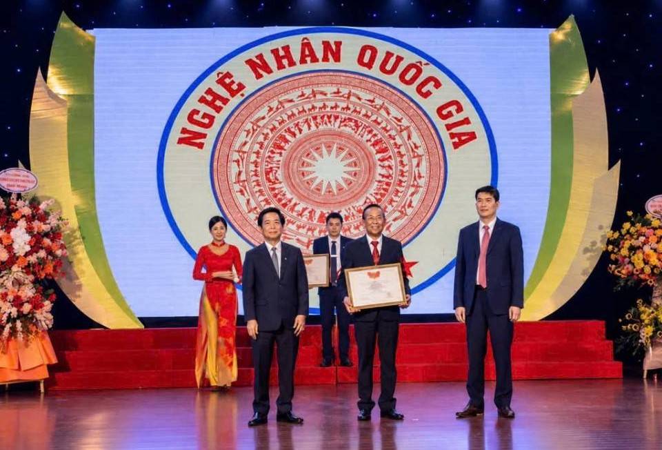 Nghệ nhân Huỳnh Tuấn Kiệt: Gửi tâm vào đá, trả nghĩa cho nghề