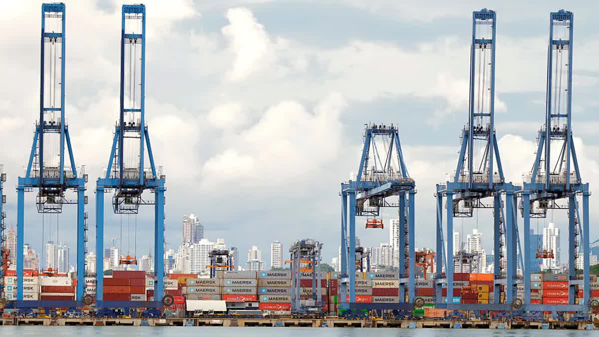Chuỗi cung ứng toàn cầu tái định hình, logistics Việt Nam đón vận hội mới