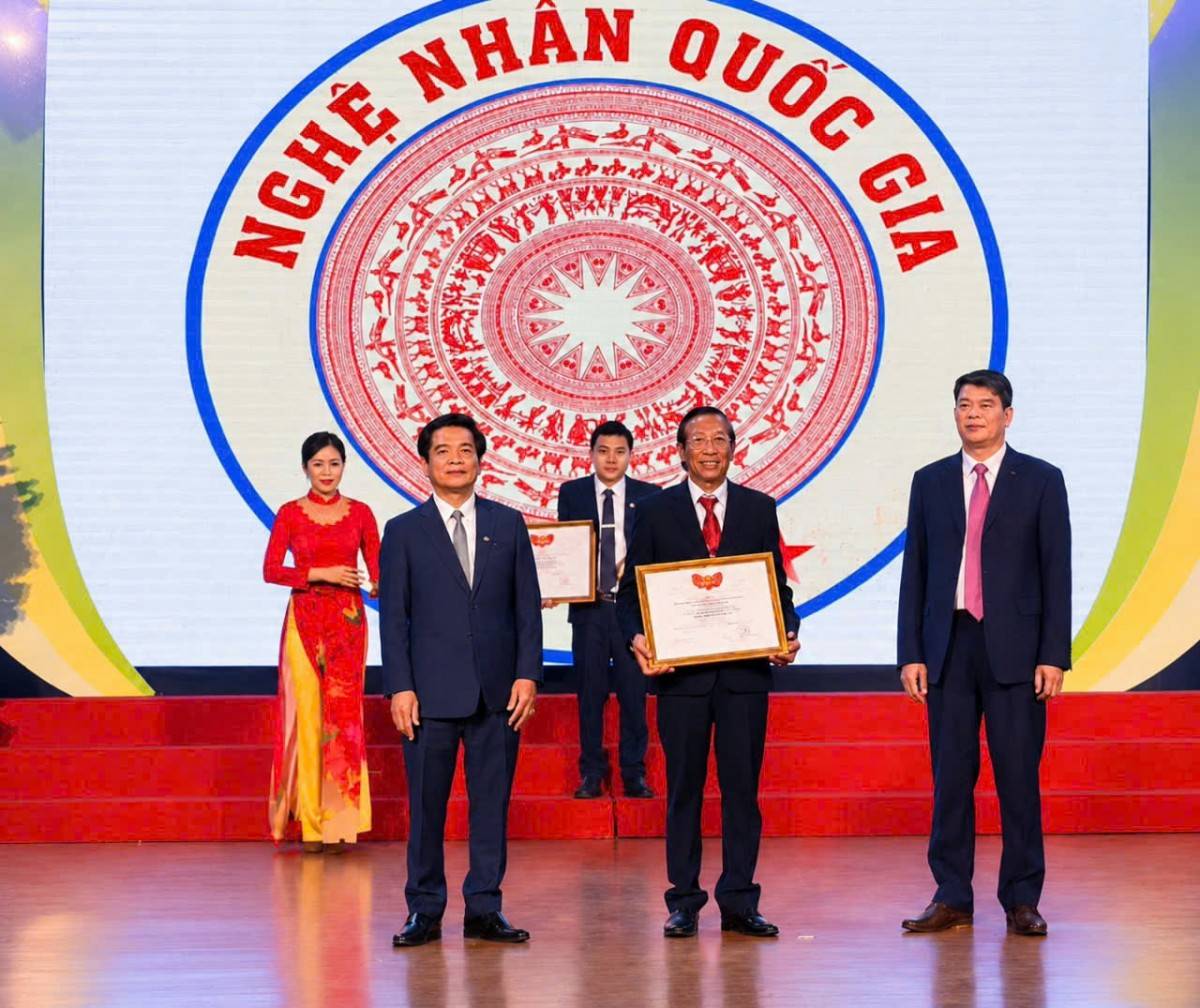 Nghệ nhân Huỳnh Tuấn Kiệt: Gửi tâm vào đá, trả nghĩa cho nghề
