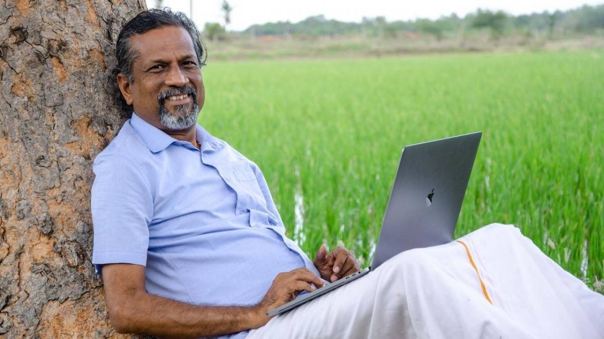 Sridhar Vembu, nhà sáng lập Zoho và anh trai của Radha Vembu, hiện giữ vai trò Chief Scientist sau khi chuyển giao vị trí CEO vào năm 2025, tiếp tục dẫn dắt định hướng công nghệ dài hạn của Zoho.