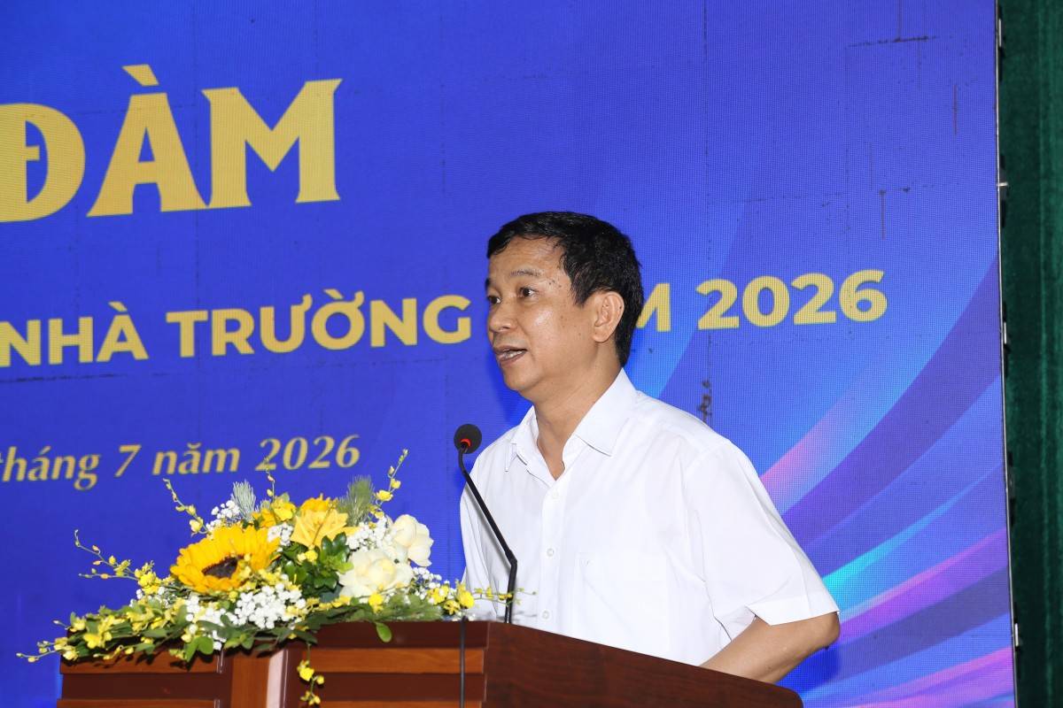 ông Đậu Bá Thìn, Phó Hiệu trưởng Trường Đại học Hồng Đức