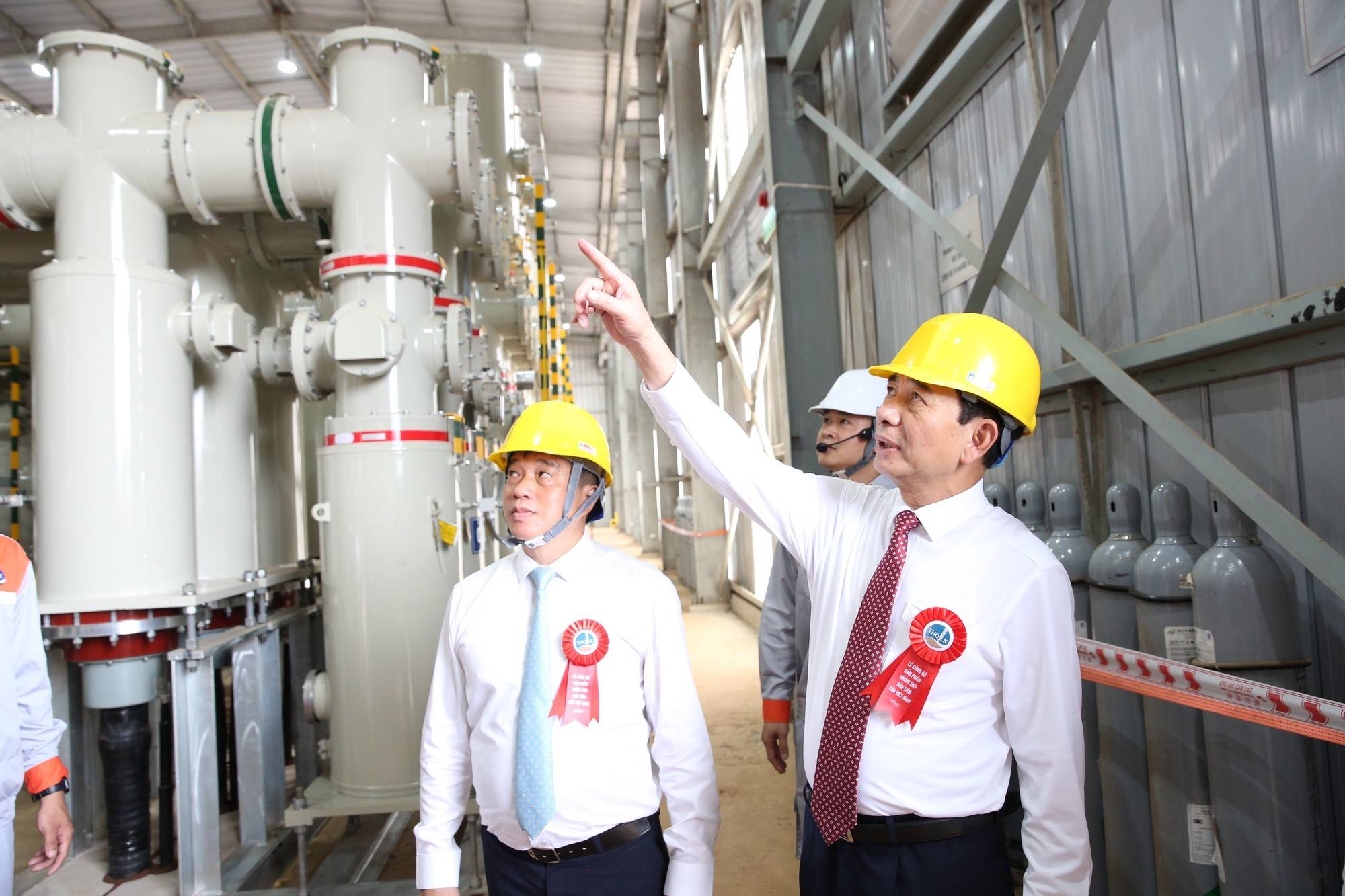 Việt Nam lần đầu sản xuất thành công thỏi nhôm, đánh dấu bước tiến mới của ngành luyện kim