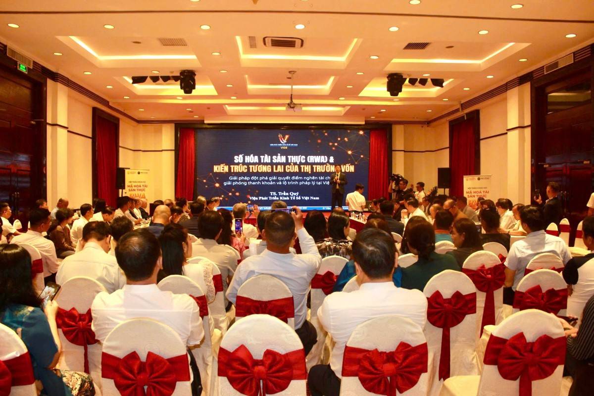 Quang cảnh hội thảo.
