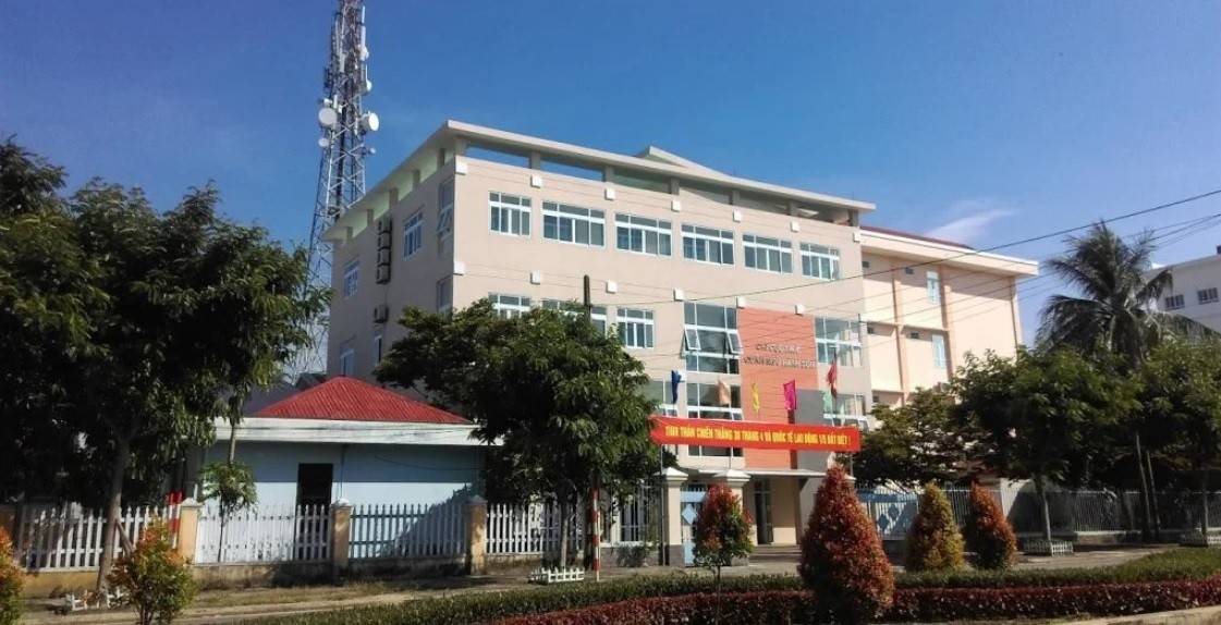Thuế cơ sở 3 thành phố Đà Nẵng là đơn vị quản lý thuế trực thuộc Cục Thuế Đà Nẵng, với nhiệm vụ hỗ trợ, tư vấn, quản lý thuế cho người dân và doanh nghiệp trên địa bàn Phường An Hải, Phường Sơn Trà, Phường Ngũ Hành Sơn, Phường Hoàng Sa.