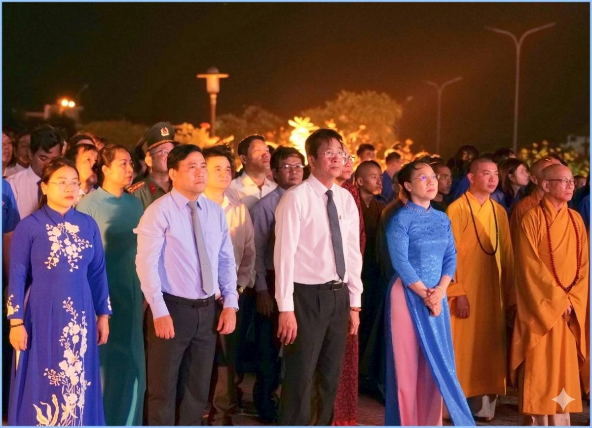 1.183 ngọn nến thắp sáng đạo lý “Uống nước nhớ nguồn” trên quê hương Khánh Hòa