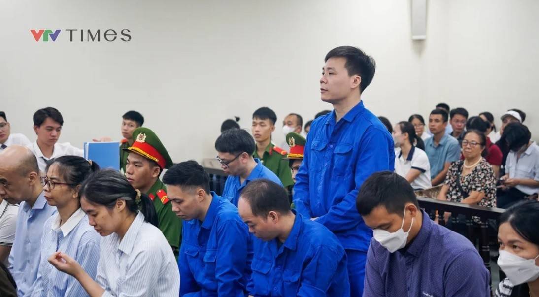 Bị cáo Nguyễn Năng Mạnh thừa nhận một phần mục đích của việc cắt giảm nguyên liệu là giảm giá thành sản phẩm để có lợi nhuận cao hơn (: Minh Anh - https://vtv.vn).