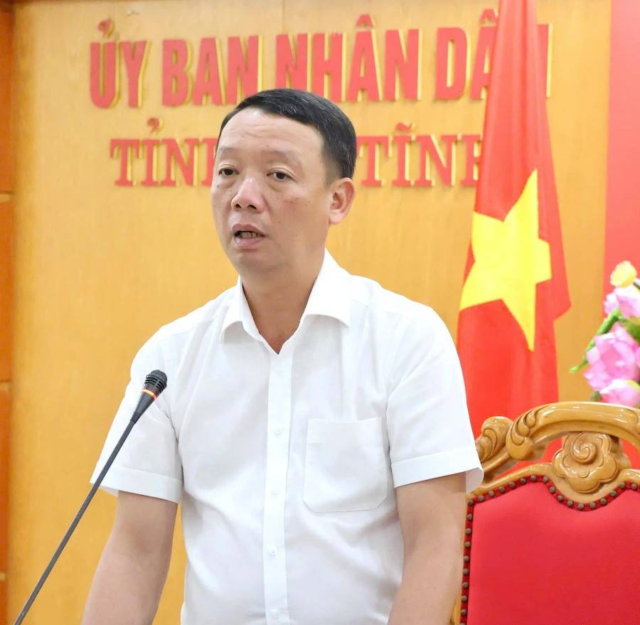 Chủ tịch UBND tỉnh Hà Tĩnh Phan Thiên Định phát biểu kết luận buổi làm việc