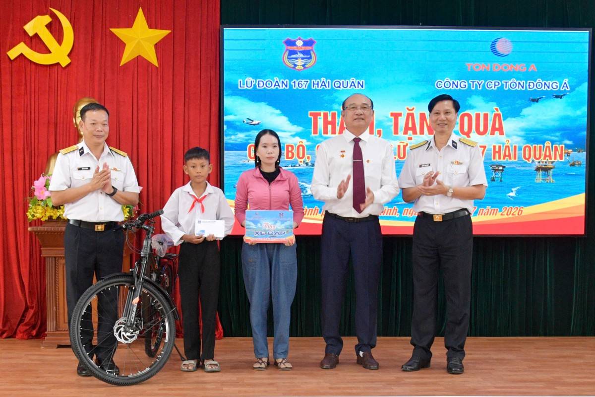 TP. Hồ Chí Minh: Công ty Cổ phần Tôn Đông Á  lan tỏa nghĩa tình “Đền ơn đáp nghĩa”