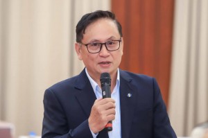 Tái cấu trúc thị trường vốn để giảm lệ thuộc tín dụng, hướng tăng trưởng bền vững