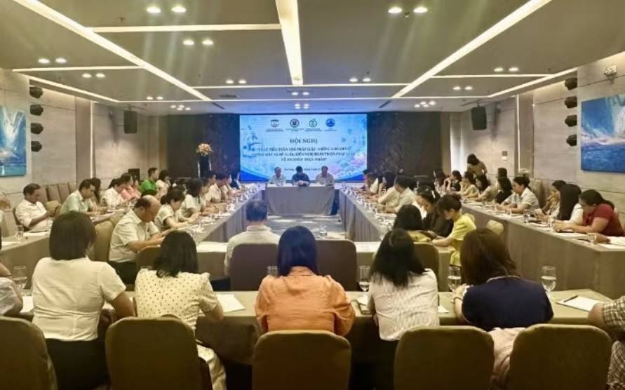 Hội nghị “Thực tiễn tuân thủ pháp luật - Những khó khăn, vướng mắc và đề xuất, kiến nghị hoàn thiện pháp luật về an toàn thực phẩm”.