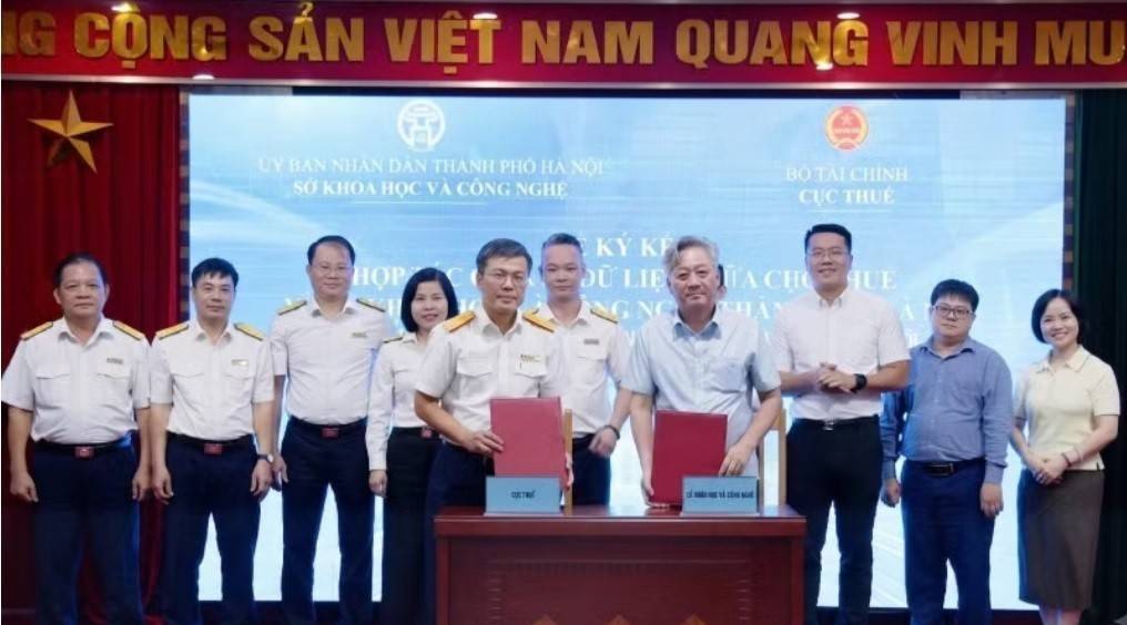 Hà Nội sắp hỗ trợ hộ kinh doanh kê khai thuế ngay trên ứng dụng iHanoi