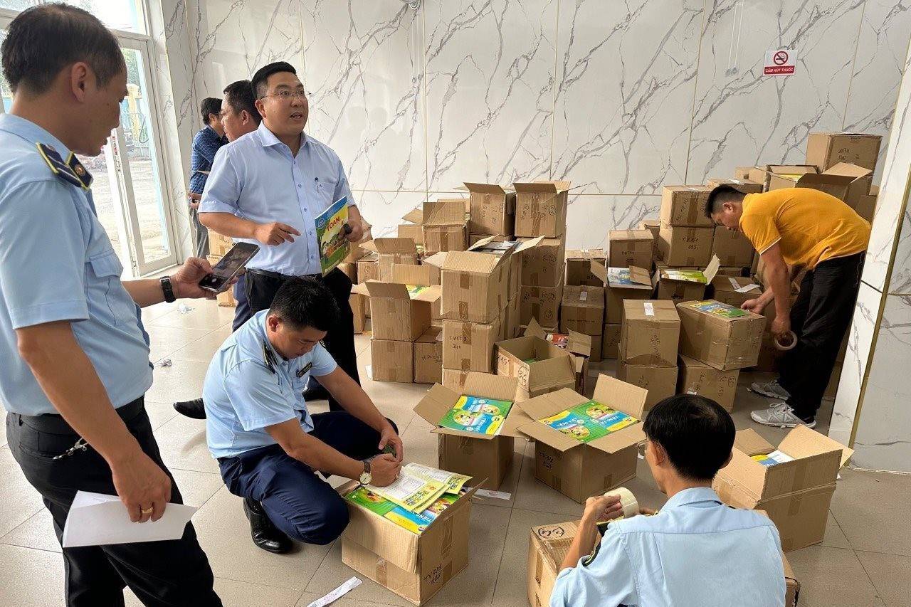 Đồng Nai tiêu hủy hơn 4.400 sản phẩm vi phạm, nhiều thực phẩm chức năng gắn nhãn ngoại