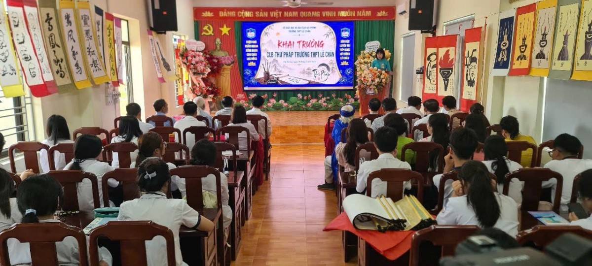 Từ những nét bút đầu tiên, THPT Lê Chân gieo mầm tình yêu văn hóa truyền thống