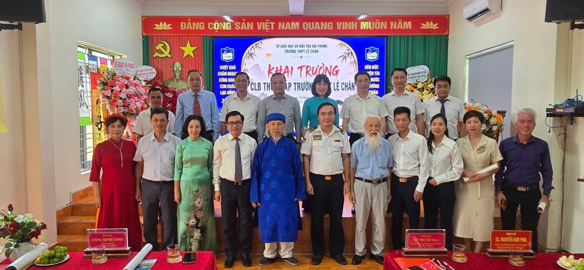 Sự ra đời của Câu lạc bộ Thư pháp Trường THPT Lê Chân không chỉ mở ra một sân chơi nghệ thuật mới cho học sinh mà còn gửi đi thông điệp ý nghĩa về gìn giữ bản sắc văn hóa dân tộc trong thời đại số.