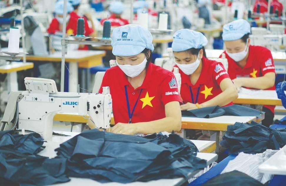 Theo số liệu từ VITAS, trong nửa đầu năm 2026, kim ngạch xuất khẩu dệt may đạt ước khoảng 22,2 tỷ USD, tăng 1,7% so với cùng kỳ. 