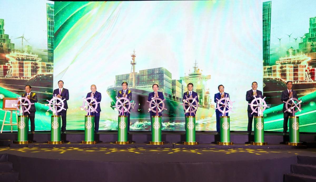 Bài 11: Xây hệ sinh thái doanh nghiệp từ một lần sửa luật